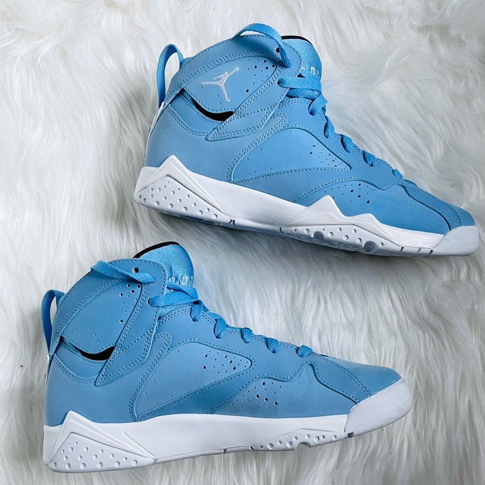 Air Jordan 7 Retro BG Sneakers